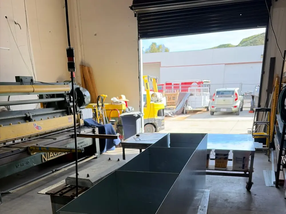 Large-format duct being formed on the brake